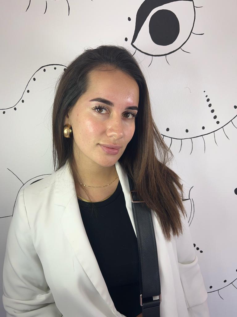 Perfilado de cejas y maquillaje temporal con Henna y/o Tinte - Imagen 4