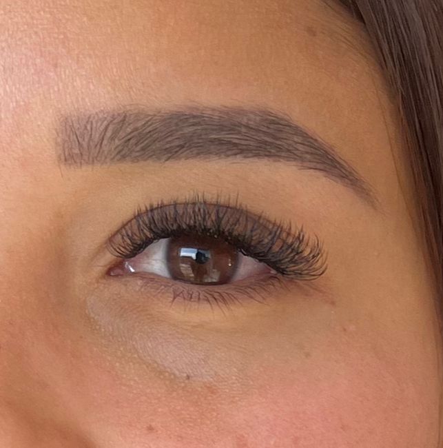 Extensiones de pestañas pelo a pelo - volumen tecnológico. Lo mas top del momento - Imagen 5